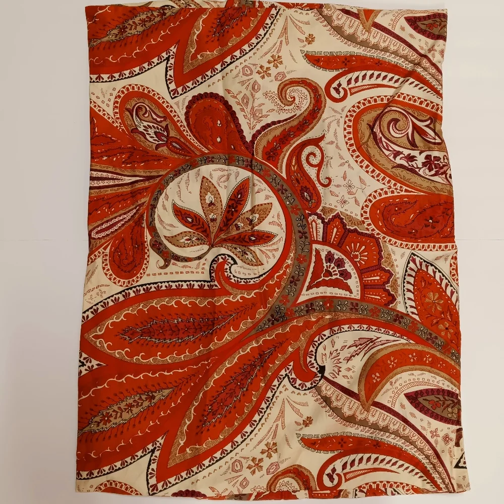 CRATE & BARREL Serena Paisley Full/Queen Duvet Cover & 2 Pillow Case Red